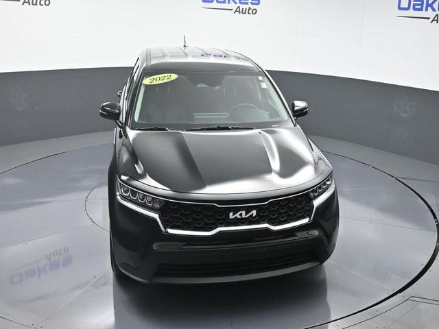 Photo of 2022 Ebony Black Kia Sorento