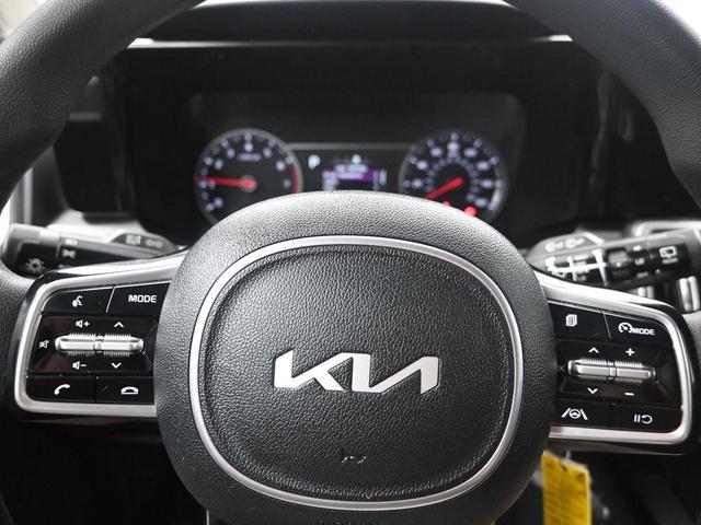 Photo of 2022 Ebony Black Kia Sorento