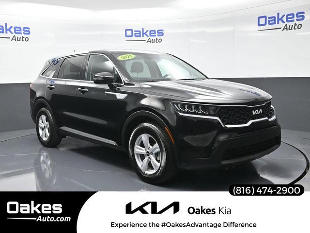 Photo of 2022 Ebony Black Kia Sorento
