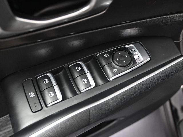 Photo of 2022 Ebony Black Kia Sorento