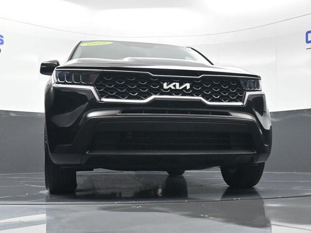 Photo of 2022 Ebony Black Kia Sorento