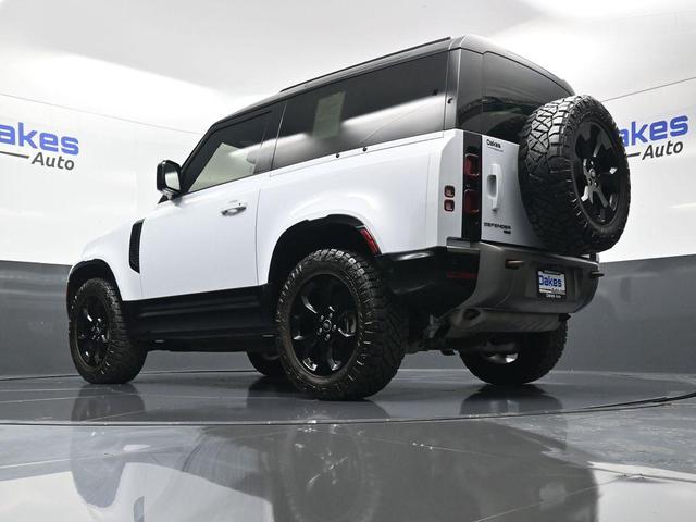 Photo of 2022 Fuji White Land Rover Defender