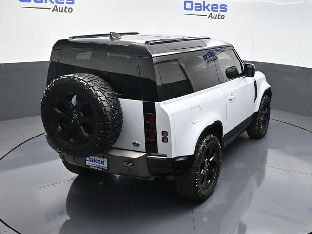 Photo of 2022 Fuji White Land Rover Defender
