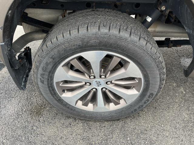 Photo of 2019 OXFORD WHITE Ford F-150