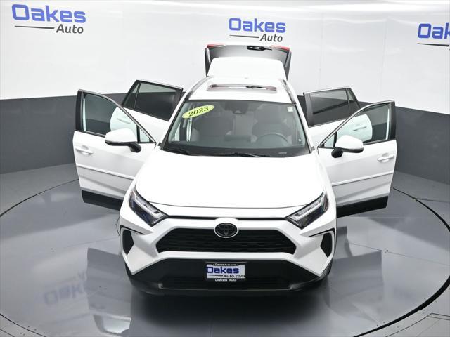 Photo of 2023 Ice Cap Toyota RAV4