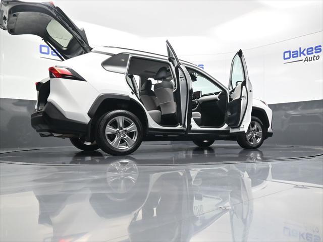 Photo of 2023 Ice Cap Toyota RAV4