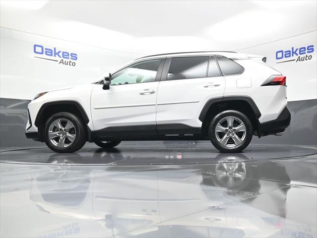 Photo of 2023 Ice Cap Toyota RAV4
