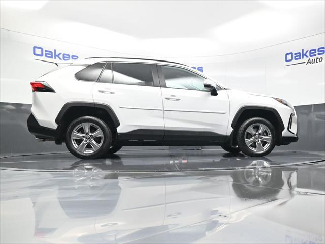 Photo of 2023 Ice Cap Toyota RAV4