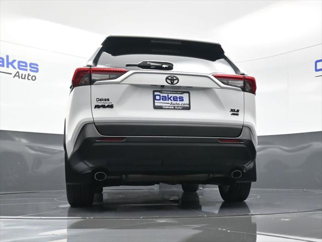 Photo of 2023 Ice Cap Toyota RAV4