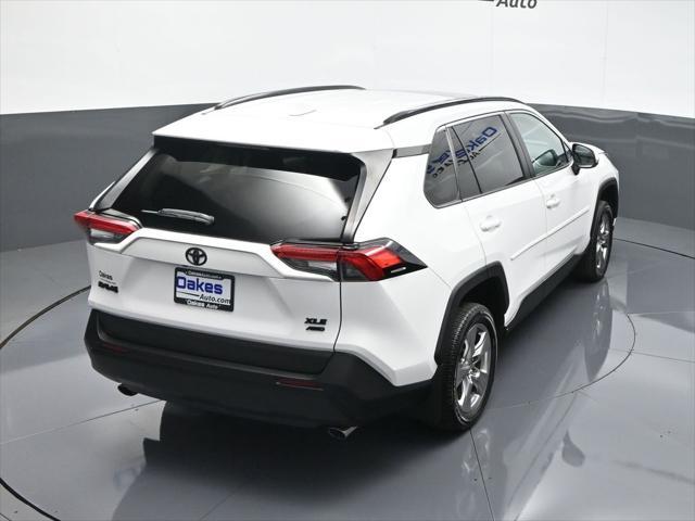 Photo of 2023 Ice Cap Toyota RAV4