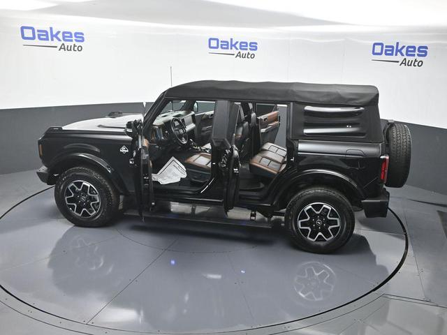 Photo of 2021 SHADOW BLACK Ford Bronco