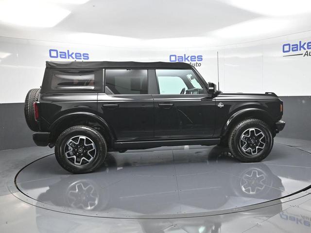 Photo of 2021 SHADOW BLACK Ford Bronco