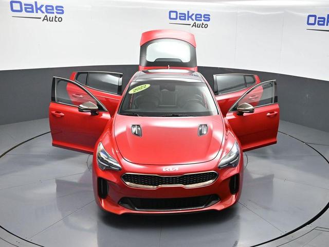 Photo of 2022 HiChroma Red Kia Stinger