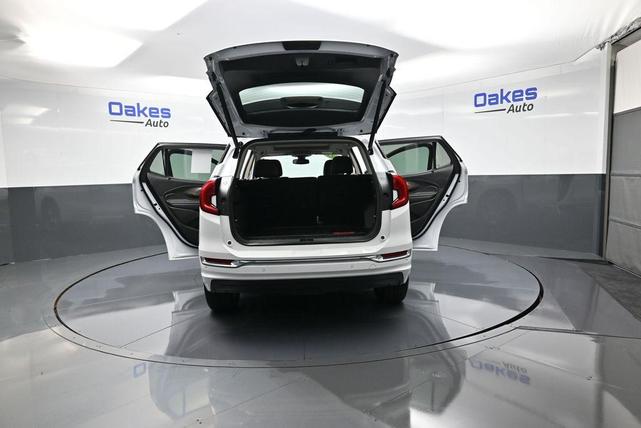 Photo of 2023 Summit White GMC Terrain