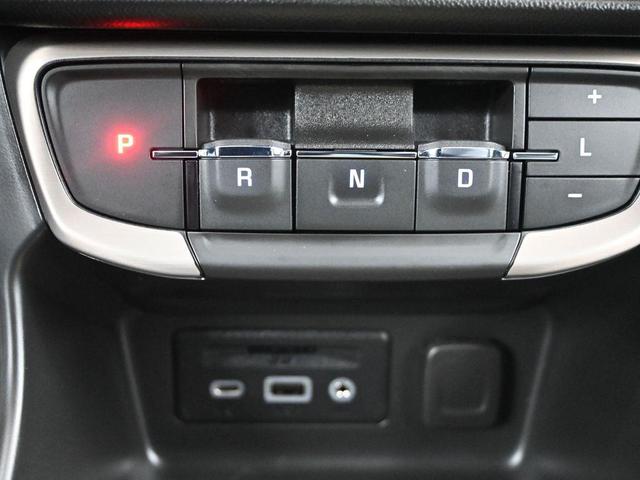 Photo of 2023 Summit White GMC Terrain