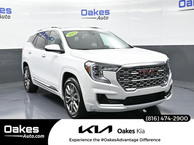 Photo of 2023 Summit White GMC Terrain