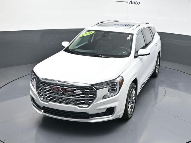 Photo of 2023 Summit White GMC Terrain