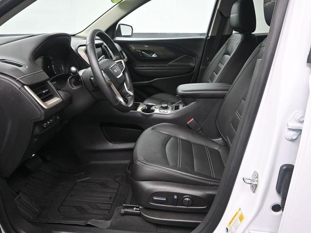Photo of 2023 Summit White GMC Terrain
