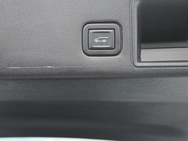 Photo of 2023 Summit White GMC Terrain