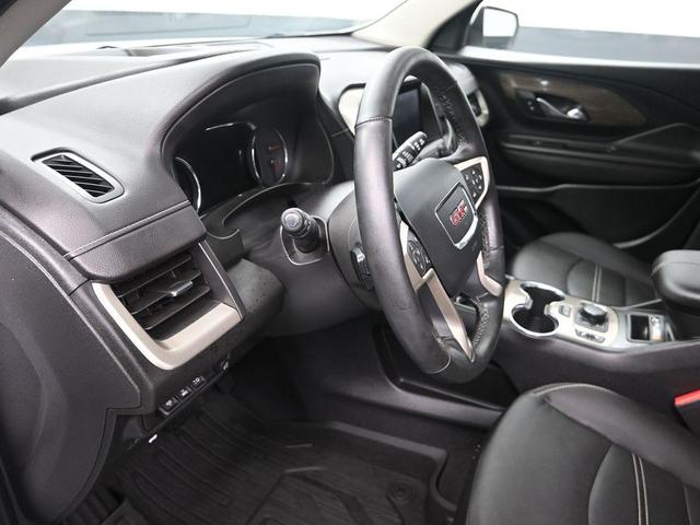 Photo of 2023 Summit White GMC Terrain