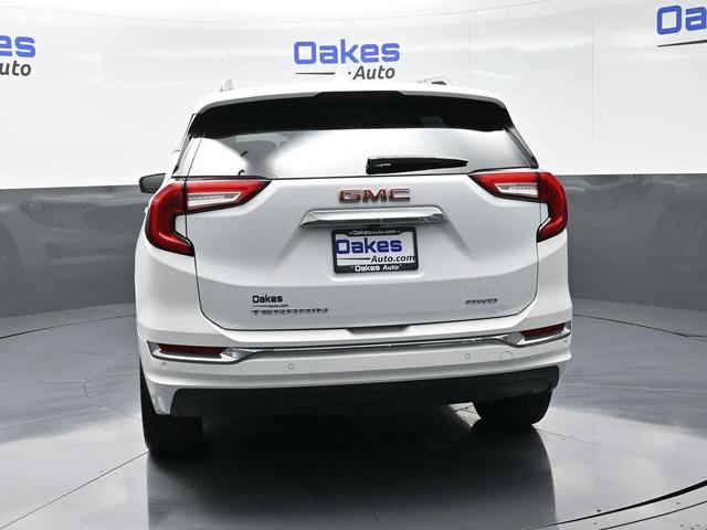 Photo of 2023 Summit White GMC Terrain