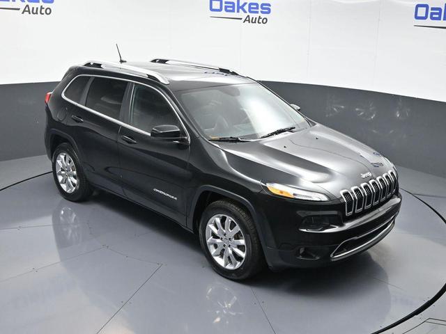 Photo of 2015 Brilliant Black Crystal Pearlcoat Jeep Cherokee
