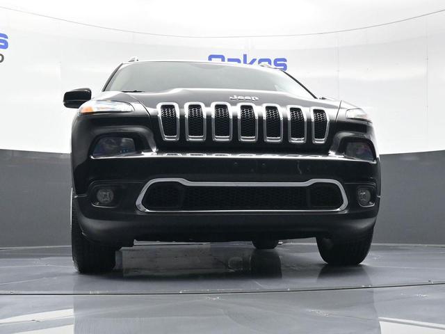 Photo of 2015 Brilliant Black Crystal Pearlcoat Jeep Cherokee