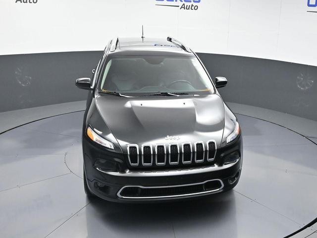 Photo of 2015 Brilliant Black Crystal Pearlcoat Jeep Cherokee