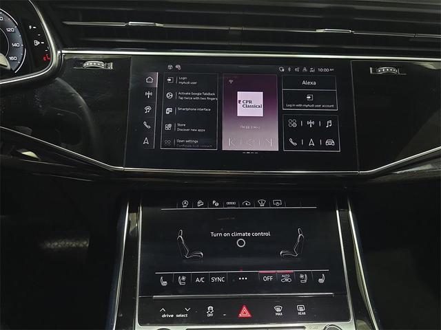 Photo of 2024 Carrara White Audi Q8