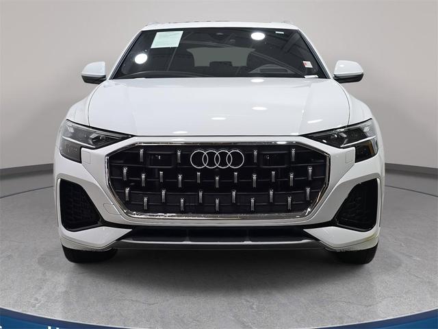 Photo of 2024 Carrara White Audi Q8