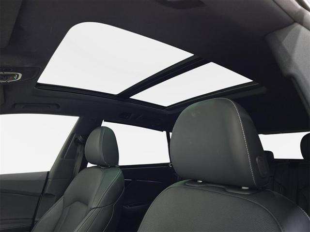 Photo of 2024 Carrara White Audi Q8
