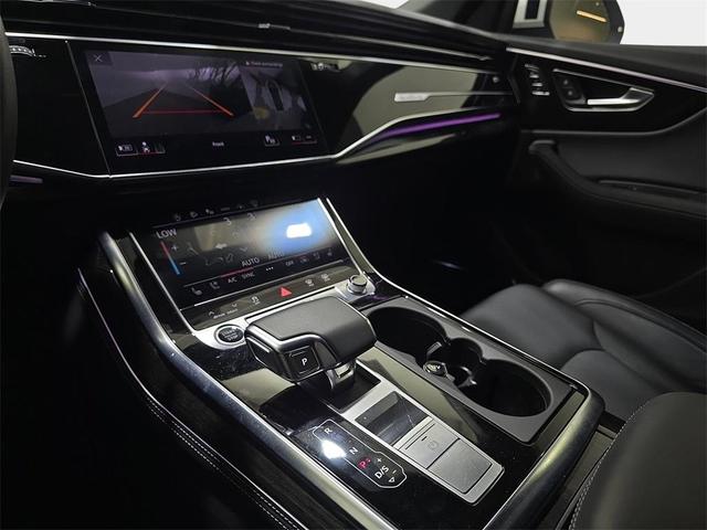 Photo of 2024 Carrara White Audi Q8