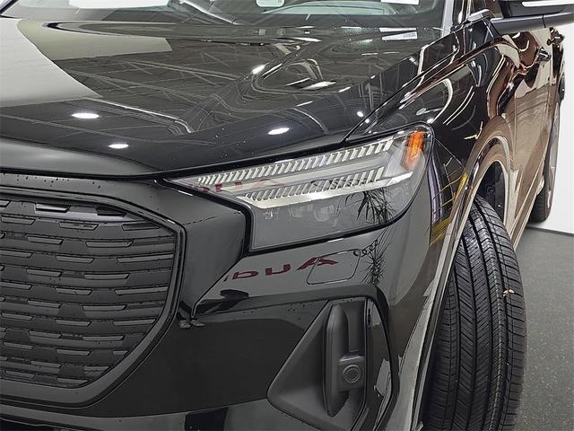 Photo of 2025 Mythos Black Metallic Audi Q4 e-tron