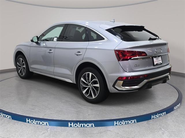 Photo of 2023 Florett Silver Metallic Audi Q5