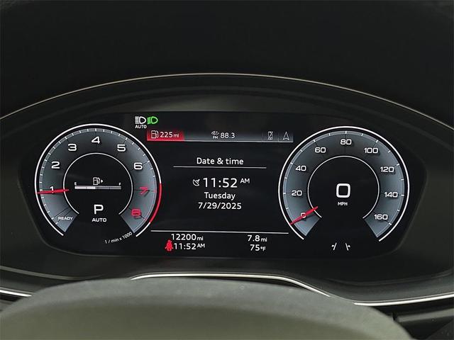 Photo of 2023 Florett Silver Metallic Audi Q5