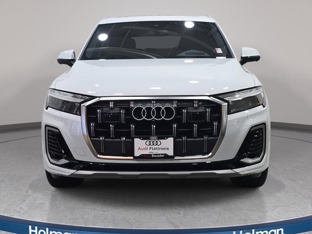 Photo of 2025 Glacier White Audi Q7