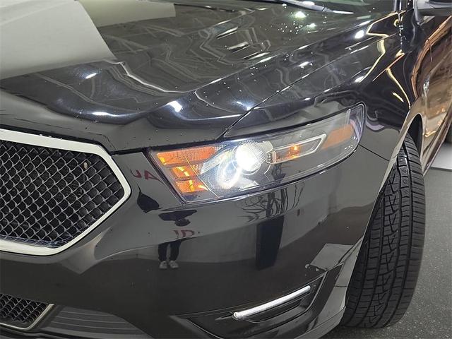 Photo of 2017 Shadow Black Ford Taurus