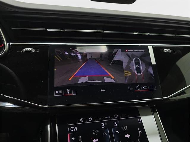 Photo of 2025 Samurai Gray Metallic Audi Q8