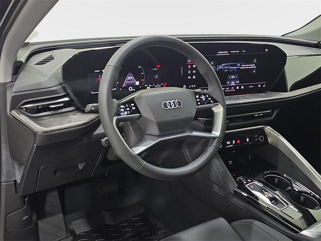 Photo of 2025 Mythos Black Metallic Audi Q5