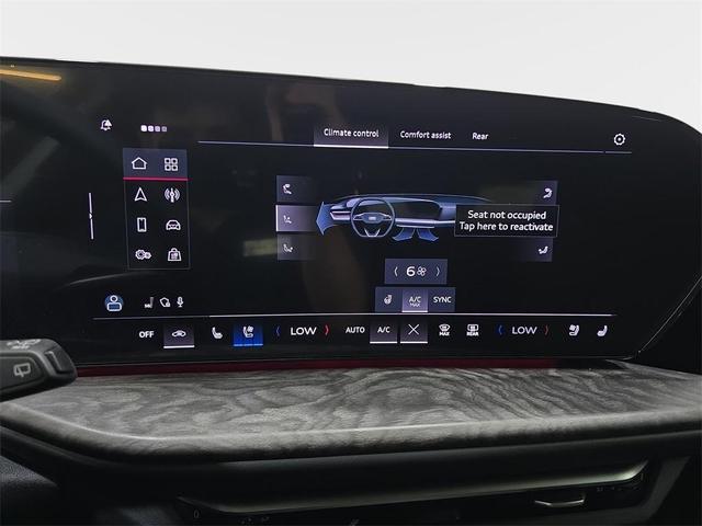 Photo of 2025 Mythos Black Metallic Audi Q5