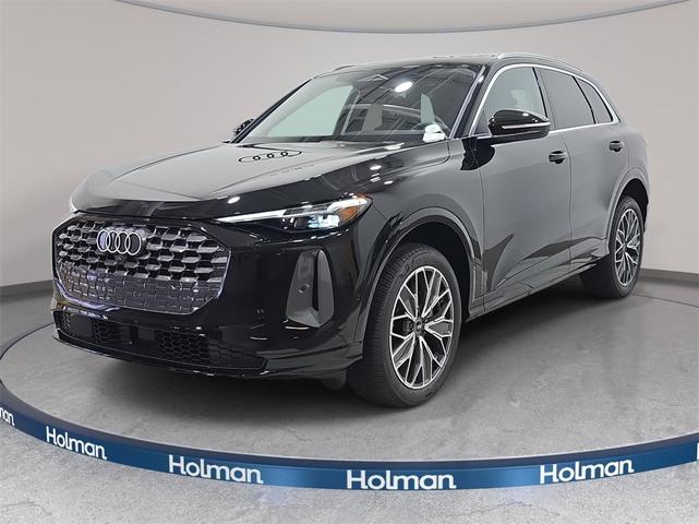 Photo of 2025 Mythos Black Metallic Audi Q5