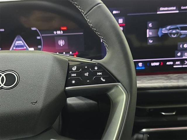 Photo of 2025 Mythos Black Metallic Audi Q5