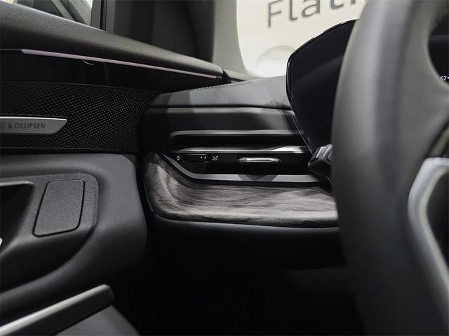 Photo of 2025 Mythos Black Metallic Audi Q5