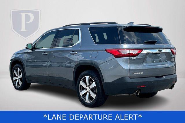 Photo of 2021 Satin Steel Metallic Chevrolet Traverse