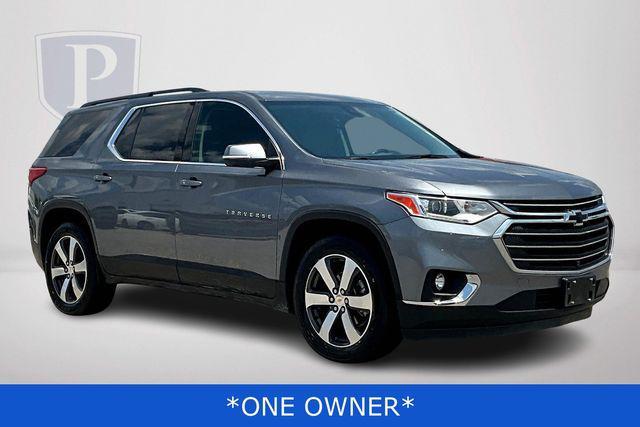Photo of 2021 Satin Steel Metallic Chevrolet Traverse
