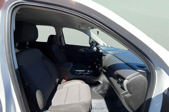 Photo of 2020 Summit White Chevrolet Traverse