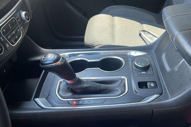 Photo of 2020 Summit White Chevrolet Traverse