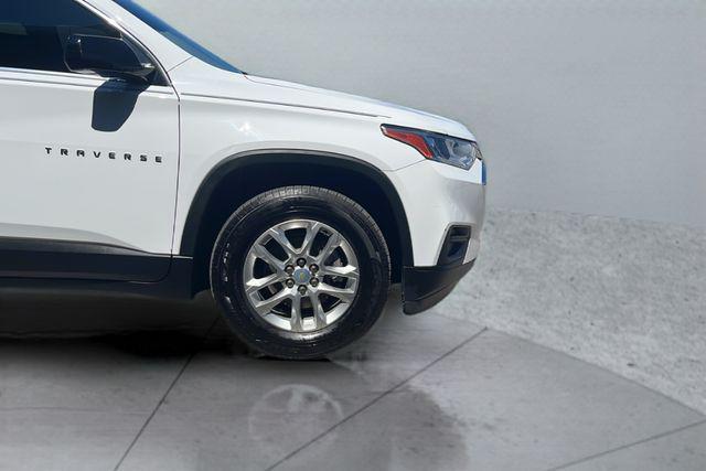 Photo of 2020 Summit White Chevrolet Traverse