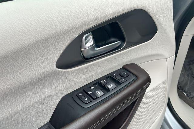 Photo of 2020 Billet Silver Metallic Clearcoat Chrysler Voyager