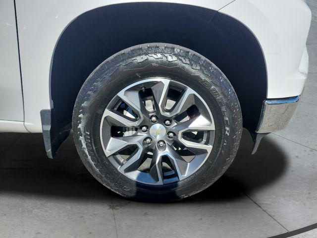 Photo of 2022 Summit White Chevrolet Silverado 1500